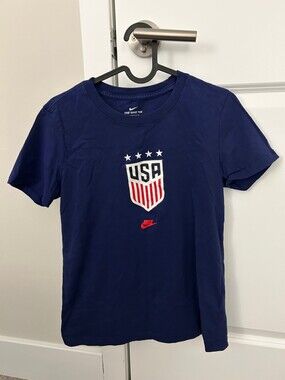 Nike Tee Women's Tshirt Size Small USA  Sports